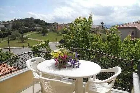 Trilocale Viale Europa A 300 M Dalla Apartmán *