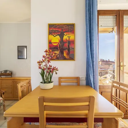 Trilocale Viale Europa A 300 M Dalla Apartment *