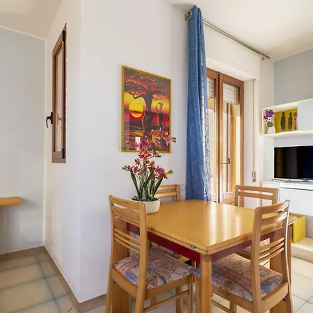 Apartamento Trilocale Viale Europa A 300 M Dalla