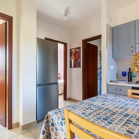 Apartamento Trilocale Viale Europa A 300 M Dalla *