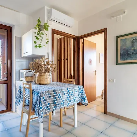 Trilocale Viale Europa A 300 M Dalla Apartamento Àrbatax