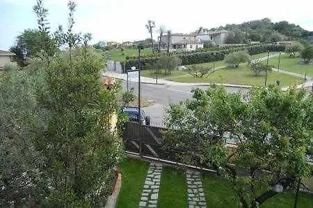 Trilocale Viale Europa A 300 M Dalla アパート *
